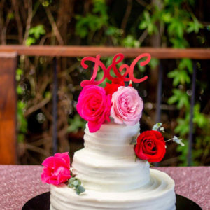 Queque de boda con flores naturales