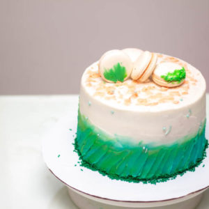 Queque verde con macarons