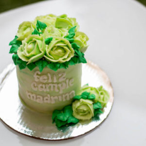 Queque de flores verdes