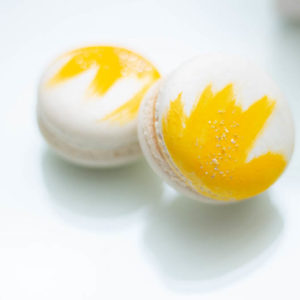 Macarons pintados - amarillo